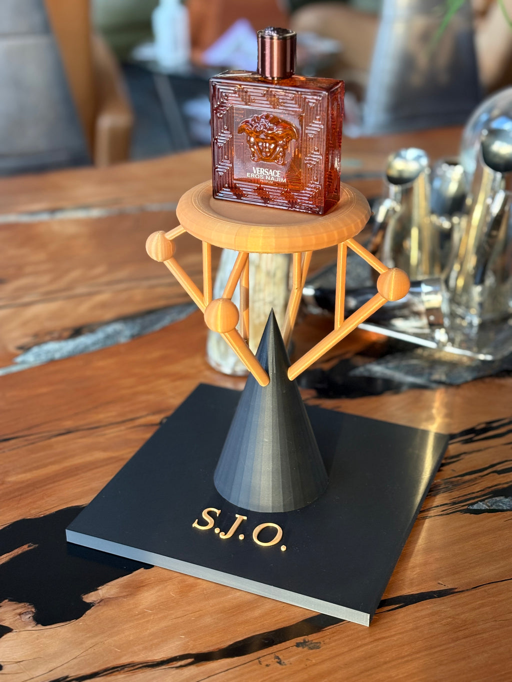 The Diadem Luxury Single Fragrance Display | Bespoke Initials Available