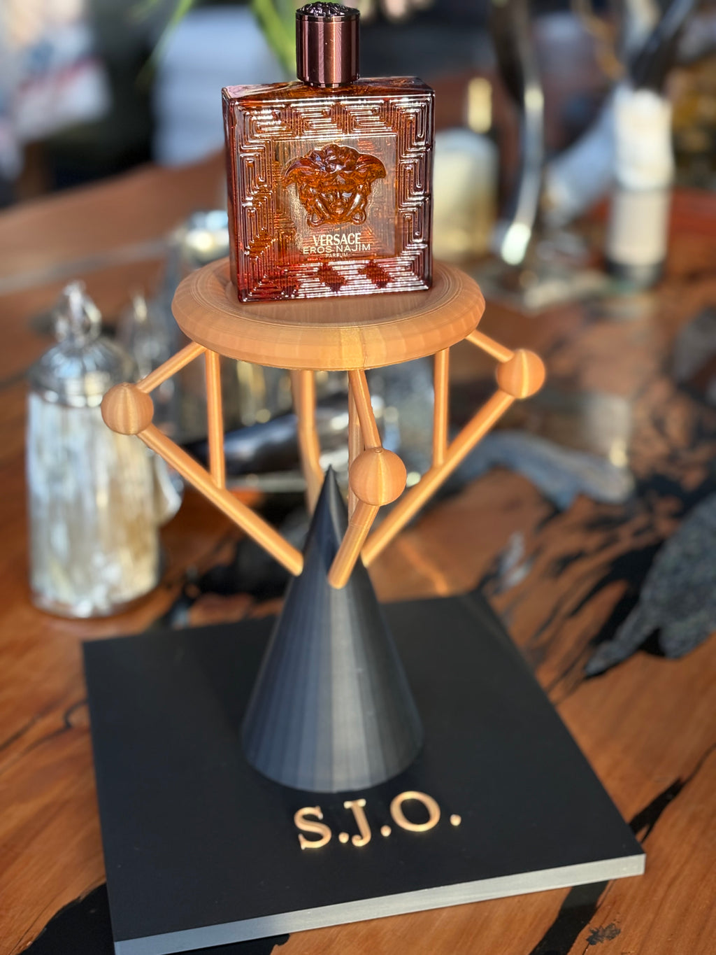 The Diadem Luxury Single Fragrance Display | Bespoke Initials Available